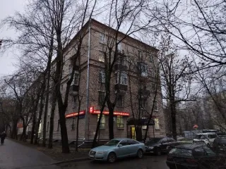 Нежилое помещение 103.1 кв.м, Москва, ул. Металлургов, д. 5, пом. 7П, общая площадь 103,1 кв. м. (Подвал № 0), кадастровый номер: 77:03:0006010:8488. Назначение нежилого помещения: Медицинское, Спортивное.