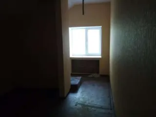 Помещение, кадастровый номер 43:40:000392:403, адрес: Кировская область, город Киров, улица Карла Маркса, дом 147А, квартира 10, помещение номер 2 на поэтажном плане, площадь 12,9 квадратных метров.
