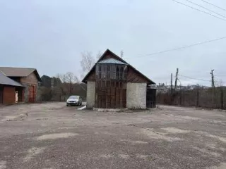 Объект незавершенного строительства пл. 2 060,30 кв.м., кадастровый номер 40:26:000001:1204; 
Здание пл. 90,00 кадастровый номер 40:26:000001:1353; 
Право долгосрочной аренды на земельный участок пл. 959,00 кв.м., кадастровый номер 40:26:000001:99; 
Ограждение; 
Циклон ЦН 15*700*4УП, Зав. №3905…