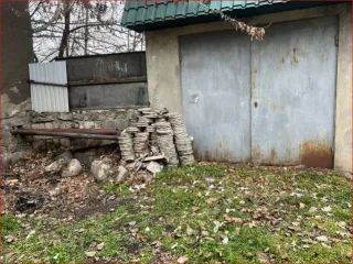 Гараж 44 кв.м. и земельный участок 28 кв.м. в Нальчике. Нежилое здание, площадь: 44кв.м., кадастровый номер: 07:09:0102027:695 и земельный участок, площадь: 28кв.м., категория земель: Земли населенных пунктов, разрешенное использование: Размещение гаражей для собственных нужд, кадастровый номер…