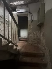 Нежилое помещение площадью 353,2 кв.м. Кадастровый номер: 66:61:0210005:1559 Адрес: Свердловская область, г. Серов, ул. Заславского, д. 15/6, нежилое помещение № 4, номера отдельных комнат по плану: цоколь - №№ 28-34, №№ 36-48 Нежилое помещение площадью 353,2 кв.м. Кадастровый номер…