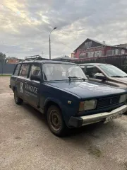 Ваз 2104, 2001 года, 72 лс, 50000 км автомобиль ВАЗ 21043, VIN: XTA21043010836844, 2001 г.в., 72 л.с. Не на ходу. Дно дырявое сгнило, задние тормоза полностью под замену, карбюратор требует ремонта, не держит холостой ход. Сцепление под замену, коробка не исправна, хрустит и вылетает первая…