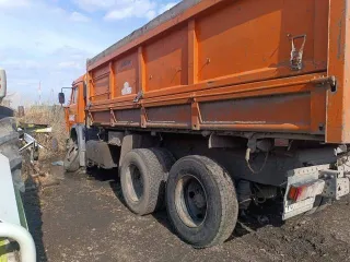 Камаз 4528-20 2013 года выпуска, автомобиль самосвал. Государственный регистрационный знак У073МК124, ПТС 16НН262931, VIN X8945280LDOBA7667.