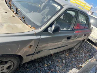 Hyundai Accent 2007 года, 102 лс, пробег 143000 км. Цвет светло-бежевый. VIN: X7MCF41GP7M121525, госномер: Е699ХЕ72. Тип двигателя: бензиновый, мощность 102 л.с. (75 кВт), объем 1495 куб. см. Разрешенная максимальная масса 1555 кг, масса без нагрузки 1176 кг.