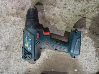 Бензопилы STIHL MS180 и Штиль-180, шуруповерт Bosch. Бензопила марки "Штиль-180", заводской номер 262407097, 1 шт. + Шуруповерт марки "Bosch", 1 шт. + Бензопила марки "Shtil MS180" в корпусе бело-оранжевого цвета, 1 шт. + Бензопила марки "ShtilMS 180" в корпусе бело-оранжевого цвета, заводской…