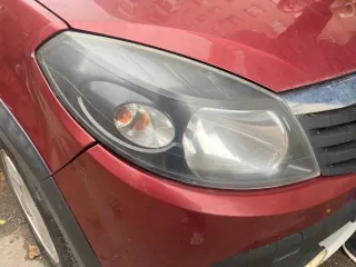 Renault Sandero Stepway 2011 года, красный цвет. Пробег 115035 км, АКПП. Мощность 103 л.с. (76 кВт), бензиновый двигатель 1.6 л (1598 куб. см), модель двигателя К4МС697, номер D011009. Экологический класс 4. VIN: X7LBSRBYNBH456858, ПТС 77НК 672270. Разрешенная максимальная масса 1615 кг, масса без…