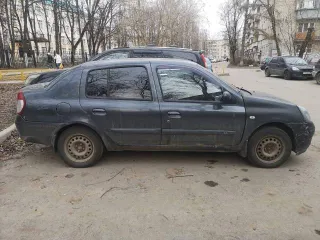 Renault Symbol 2007, модель Renault Symbol 4EX1493. Год выпуска 2007, VIN VF1LB03C538134201. Цвет кузова темно-серый. Номер двигателя K7JA700 RJ53080. Рабочий объем 1390 см³, мощность 75 л.с. (55 кВт), экологический класс второй, тип транспортного средства легковой. Состояние: царапины и вмятины по…