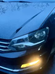 Автомобиль марки VOLKSWAGEN модель Polo 2017 г.в. VIN номер XW8ZZZ61ZJG030875, находится в залоге у ПАО  Совкомбанк . На автомобиль наложены ограничения в виде запрета на регистрационные действия. Автомобиль имеет следующие недостатки: порожек с правой стороны погнут  левая пассажирская дверь…