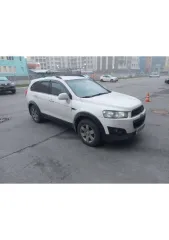 Chevrolet Captiva 2014 года выпуска, VIN XUUCD266JD0004217, госномер Р032ХХ178. Является совместно нажитым имуществом.