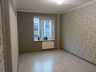 Квартира площадью 101,3 м2 по адресу: Санкт-Петербург, Коломяжский пр-кт, д. 15, корп. 2, лит. А, кв. 1207. Кадастровый номер 78:34:0410401:3102. Находится в совместной собственности с супругой. Имеется задолженность за ЖКУ