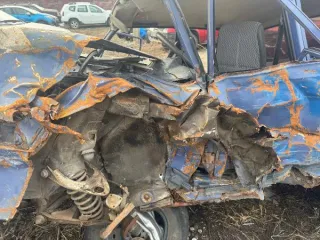 ВАЗ-21074, 2005 год. Пробег 89 тыс. км, автомобиль ВАЗ-21074, ДТП ТОТАЛЛ, полностью деформированный кузов, госномер А938ОТ 134, цвет синий, VIN ХТА2107405210608. Местонахождение: Новоаннинск, Леваневского 77. Рабочее состояние не известно. Сопроводительная регистрационная документация отсутствует…