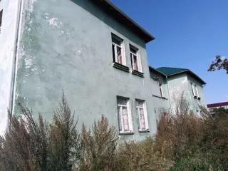 Здания и земельный участок 7771 м², Курган г. Курган, ул. Техническая, д. 15. Здание, кадастровый номер: 45:25:080301:132, площадь: 1058,3 кв.м. Здание, кадастровый номер: 45:25:080301:2204, площадь: 1158,7 кв.м. Нежилое здание склада, кадастровый номер: 45:25:080301:90, площадь: 64,7 кв.м…