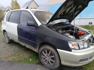Toyota Ipsum 1997, 135 лс, 400000 км, АКПП, легковой автомобиль, марка: TOYOTA, модель: IPSUM, год изготовления: 1997, г/н: К654АУ154, отсутствуют фары, крышка капота, бампер, коробка передач в нерабочем состоянии, не на ходу