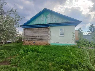 Жилой дом, общ. пл. 61,1 кв.м., кадастровый номер 16:02:110101:271 и 
Земельный участок, пл. 2291 кв.м. , кадастровый номер 16:02:110101:123
Адрес: Республика Татарстан, Азнакаевский район, с. Учалле, ул. Советская, д. 65