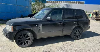 Легковой автомобиль универсал ЛАНД РОВЕР РЕНДЖ РОВЕР / LAND ROVER RANGE ROVER  Год выпуска: 2007  Идентификационный номер  VIN : SALLMAM348A273079  Цвет: ЧЕРНЫЙ  Регистрационный знак: К 037 ВО 196. Является предметом залога у Панюшкина Сергея Васильевича.