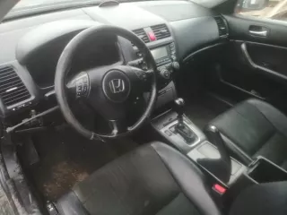 Автомобиль "Honda Accord", 2006 г.в., г/н Р085ЕС186, рабочее состояние не проверялось (Уведомление №2382 К от 09.09.2024 г.) Автомобиль "Honda Accord", 2006 г.в., г/н Р085ЕС186, по документам идентификационный номер (VIN): JHMCL76406C210071, цвет темно-серый, с ключами и СТС, имеет повреждения в…