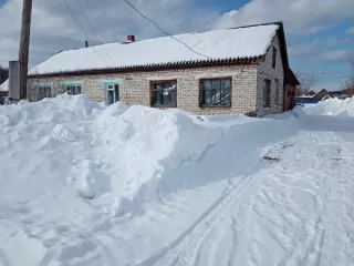 Нежилое помещение, назначение: нежилое, общей площадью 37,7 кв.м., с кадастровым номером 59:23:0641001:123, по адресу: Пермский край, Куединский район, д. Узяр, ул. Школьная, д. 6 Нежилое помещение, назначение: нежилое, общей площадью 37,7 кв.м., с кадастровым номером 59:23:0641001:123, по адресу…