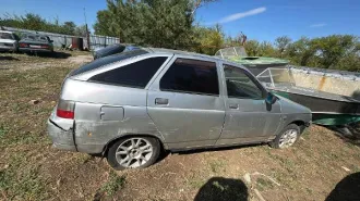 Лот №6- Автомобиль ВАЗ 21120, 2004 г.в.,  (64-007891) VIN XTA21120040206348 Обременения: сведения отсутствуют. Характеристика имущества: Б/у 
Марка: ВАЗ  
VIN номер: XTA21120040206348 
Вид транспорта: автомобиль 
Год выпуска: 2004 
Модель: 21120 

