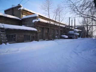 Помещение. Кадастровый номер: 66:61:0213003:3146. Площадь: 587,9 кв.м. Адрес: Свердловская обл., г. Серов, ул. Кузьмина, д. 92, строен. 5. Назначение: нежилое. Этаж: 1. Земельный участок. Кадастровый номер: 66:61:0213003:376. Площадь: 2140 кв.м. Адрес: Свердловская обл., г. Серов, ул. Кузьмина, 92…