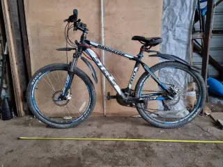 Велосипеды, самокаты, кресло-коляска, запчасти. Составной лот: велосипеды, самокаты, кресло-коляска, годные остатки отдельных узлов, деталей, агрегатов, материалов (в сборном виде) велосипедов. Подробный состав лота приведен в информационном сообщении. Состояние и недостатки имущества в…