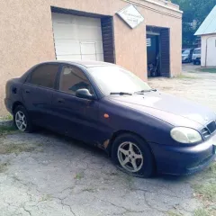 Chevrolet Lanos 2005 года, 86 л.с., пробег 150000 км. Седан, темно-синий цвет. VIN: Y6DTF69Y060009185. Двигатель бензиновый, модель А155М5, объем 1498 см³, мощность 86 л.с. ПТС 39 УЕ 092944, госномер Р084УА64. Изготовитель: ЗАО "ЗАЗ" (Украина). Автомобиль в залоге у ООО МФК "Каранга". Наложен…