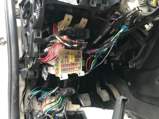 Kia Rio 2012 года выпуска, VIN Z94CB51BADR009572, цвет бежевый, не на ходу (глохнет двигатель).