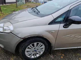 Fiat Punto 2007 легковой автомобиль, марка: Fiat, модель: Punto, год изготовления: 2007, цвет: серо-песочный, VIN: ZFA19900001271276, мощность двигателя, л. с. (кВт): 77 (57), кузов №: ZFA19900001271276. С имуществом можно познакомиться по предварительной договоренности с организатором торгов по…