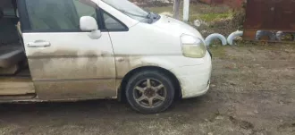 Автомобиль Ниссан Серена, 2002 года выпуска, двигатель QR 20279000А, кузов ТС24 142598