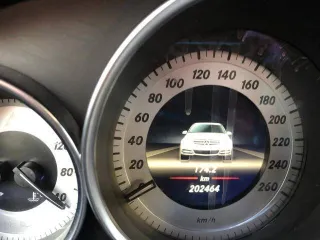 Mercedes-Benz C180 2012 года, VIN WDD2040311A816752.