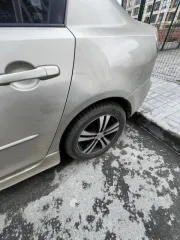Mazda 3 2005 года выпуска, VIN: JMZBK12Z561360281. Обременен залогом в пользу ПАО "Совкомбанк".