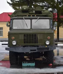 Высвобождаемое движимое военное имущество (имущество службы связи) Высвобождаемое движимое военное имущество,  (имущество службы связи: специальный автомобиль ГАЗ-66-05, с кунгом  мастерская связи М3-М2) (приложение №1) 
Год выпуска: 1985 
VIN номер: нет данных 
Марка грузовика: ГАЗ 
Модель…