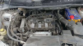 Mazda Premacy 2001, марка: Мазда, модель: ПРЕМАСИ, год изготовления: 2001 (Каминский) Легковой автомобиль, марка: Мазда, модель: ПРЕМАСИ, год изготовления: 2001, VIN: отсутствует, ПТС: 25 ТН 642137, вид собственности: индивидуальная. Особенности тех. состояния: коррозия на порогах и арках…
