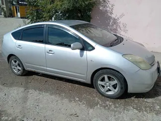 ТОЙОТА ПРИУС ГИБРИД (TOYOTA PRIUS HYBRID), 2008. Легковой автомобиль: ТОЙОТА, модель: ПРИУС ГИБРИД, год изготовления: 2008, цвет кузова серый, № двигателя 1NZ-U339817, № кузова NHW20-3441366, ПТС 25УВ392288, г/н А626ММ125. Требуется замена двигателя, имеются недостатки по кузову (коррозия).