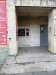Помещение № 45 площадью 3,6 кв. м, этаж 01, кадастровый номер 26:12:010305:4490, по адресу: Ставропольский край, город Ставрополь, проспект Юности, 28/2. Помещение находится в неудовлетворительном состоянии, требует ремонта, в помещении обустроен оконный проем, не отраженный в технической…