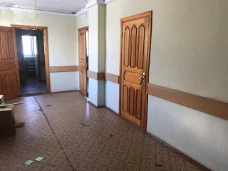 Земельный участок с кадастровым номером 54:04:010109:21, площадью 690+/-18 кв.м., РНФИ:П11550002138, с расположенными на нем объектами: нежилое здание с кадастровым номером:  54:04:010109:116, общей площадью 102,4 кв.м., РНФИ: П12550011240, нежилое здание (гараж) с кадастровым номером: …