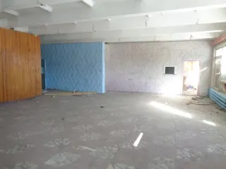 Помещение кафе 636,6 кв.м Брянская область, город Брянск, улица Почтовая, д.98А, кадастровый номер 32:28:0011902:55. Этаж № 1, подвал № 1. Год ввода в эксплуатацию: 1978. Общая площадь: 636.6