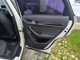 Audi Q3 2012 года, 211 л.с., пробег 275 004 км, полный привод, автоматическая коробка передач. VIN: WAUZZZ8U2CR042451. Автомобиль на ходу. Гул заднего ступичного подшипника (новый подшипник в комплекте). Имеются мелкие сколы и царапины по кузову.