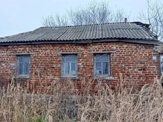 Дом 28,9 кв.м. и участок 5500 кв.м. в Липецкой области, Долгоруковский район, село Новотроицкое, улица Солнечная, дом 19. Назначение здания: жилое. Кадастровый номер дома: 48:06:1550201:21. Кадастровый номер участка: 48:06:1550201:4, разрешенное использование: для ведения личного подсобного…