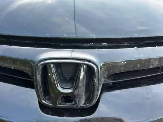 Автомобиль   HONDA CIVIC  Год выпуска – 2008  VIN номер: NLAFD75308W073842. Ржавчина на порогах и на двери,  сломан бензобак, проржавела. Нет крышки об бензобака. Гремит ходовая часть.