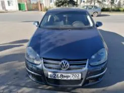 Volkswagen Jetta 2007 транспортное средство - Volkswagen Jetta, 2007 г.в., идентификационный номер (VIN) WVWZZZ1KZ8M002977, гос.номер В268МР70. Имущество находится в залоге ПАО «Банк Уралсиб» (ИНН 0274062111)