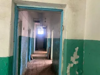 Нежилое здание 1551 кв.м с участком 2837 кв.м, Оренбургская область, Абдулинский район. Здание, назначение: нежилое, площадь 1551 кв.м, количество этажей 1, в том числе подземных 0, кадастровый номер 56:01:2405001:295, адрес: Оренбургская область, Абдулинский район, пос. Искра, ул. Садовая, д.5…