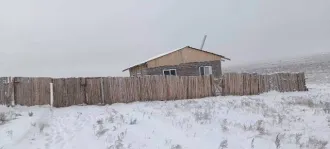 Дом 82,8 кв.м и участок 1002 кв.м, Черногорск, Хакасия. Жилой дом, назначение – жилое, общей площадью 82,8 кв.м., кадастровый номер: 19:02:010202:2180; земельный участок, общей площадью 1 002 кв.м., кадастровый номер: 19:02:010202:1664, расположенные по адресу: Российская Федерация, Республика…