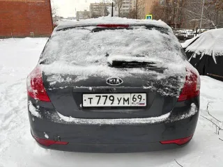 Kia Ceed 2010 года, 122 л.с., 340 000 км, АКПП. Легковой автомобиль, марка: KIA, модель: Sid Ed, год изготовления: 2010, цвет: серый, VIN: XWEHC512BB0004864, ПТС: 50РР 350533, г/н: Т779УМ69, двигатель №: AH372439, мощность двигателя, л.с. (кВт): 122 (90), рабочий объем двигателя, куб. см: 1591…