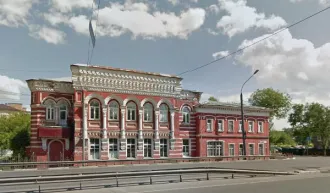 Больница 1770.5 кв. м, здания 118.5, 47.6, 57.2 кв. м, участок 2023 кв. м, Ярославская область, г. Ярославль, Московский проспект, д. 43/10. В составе: Больница, кадастровый номер 76:23:010101:11871, назначение: нежилое, количество этажей 2, в том числе подземных 1, площадь 1770,5 кв. м; Здание…