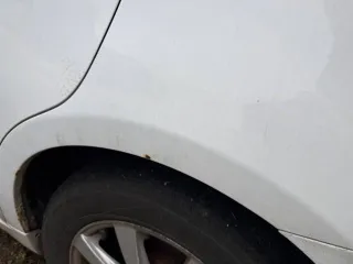 Chevrolet Epica 2011 года, VIN: XUULA69KJB0003213, госномер: В862ОТ190. Двигатель: модель X20D1, номер 148578K, мощность 105 кВт (143 л.с.), объем 1993 см³. Кузов: XUULA69KJB0003213, цвет белый. Разрешенная максимальная масса 1985 кг, масса без нагрузки 1575 кг. В наличии ПТС 39НЕ812119 и СТС…