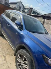 Geely Atlas Pro, 2021 года, 177 лс, полный привод, АКПП, легковой автомобиль (VIN Y4K8722D5MB305548), находится в залоге у АО «Кредит Европа Банк (Россия)», б/у, возможно наличие скрытых дефектов, около года находится без движения и не используется, не заводится, нет возможности посмотреть пробег.