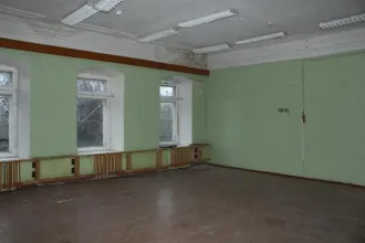 Здание женской гимназии и флигель, 1472.5 м², Костромская область. Объекты культурного наследия регионального значения: «Ансамбль, XIX в.: Здание женской гимназии. Здесь была создана первая комсомольская ячейка», 2-я четв. XIX - 80-е гг. XIX в.; 1919 г., назначение: нежилое, общая площадь 1373,3…