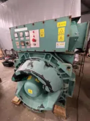 Блок-контейнер «Звезда-ЗРУ» напряжением 6,3 кВ (с отсеком операторной), заводские номера 1905, 1905.1, оборудование б/у, год выпуска 2014. Блок-контейнер обременен арендой в пользу ООО «Альянс-Энерджи» на основании договора аренды оборудования №5/05-А от 12.05.2021г. Срок аренды – до 12.05.2031г…