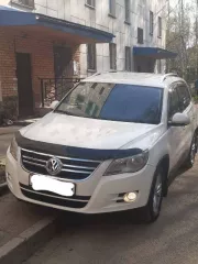 Автомобиль марки VOLKSWAGEN модель Tiguan 2009 г.в., VIN номер XW8ZZZ5NZ9G006056, Имущество находится в залоге у ПАО  Совкомбанк 