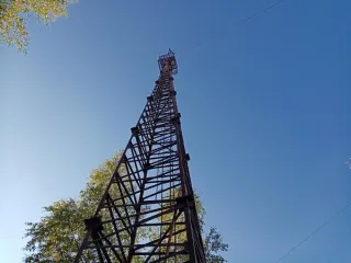 Антенно-мачтовое сооружение связи 7.8 м² Ханты-Мансийский автономный округ Антенно-мачтовое сооружение, назначение: сооружение связи, расположенное по адресу: г.Нефтеюганск, 2 микрорайон, возле дома № 24 Сооружение с кадастровым номером 86:20:0000058:3926 площадь 7.8 по адресу Ханты-Мансийский…